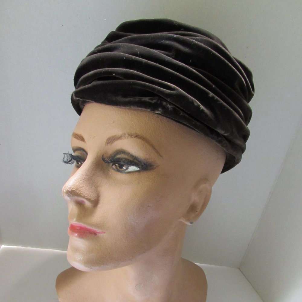 SALE Vintage Pleated Velvet Chocolate Brown Turban Style Hat - Picture 7 of 9